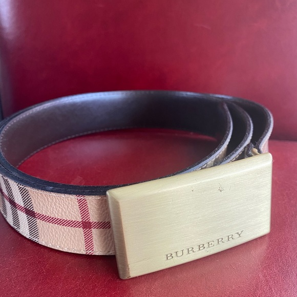 Burberry leather belt